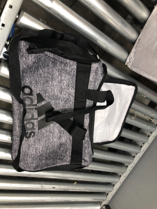 Photo 2 of Medium adidas duffle bag 90288 grey/back
