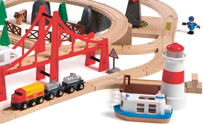 Photo 1 of Brio World 33766 Railway World Deluxe Set |