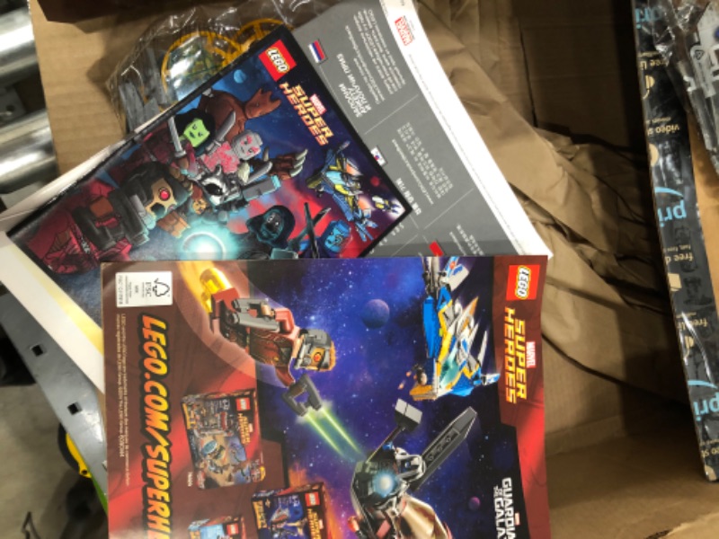 Photo 4 of LEGO Superheroes 76021 The Milano Spaceship Rescue Building Set
