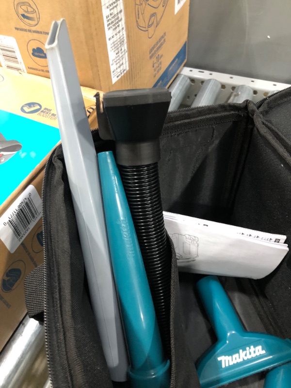 Photo 2 of 
Makita XLC07Z 18V LXT® Lithium-Ion Handheld Canister Vacuum