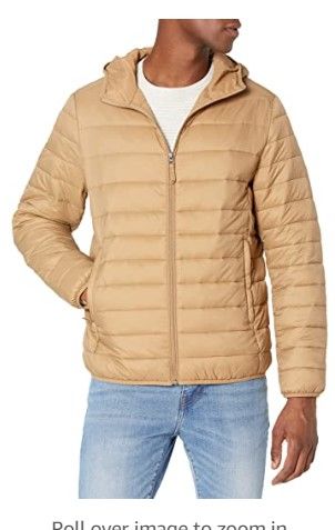 Photo 1 of Amazon Essentials Men's Lightweight Water-Resistant Packable Hooded Puffer Jacket
 SIZE M