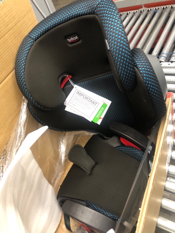 Photo 2 of Britax Highpoint 2-Stage Belt-Positioning Cool Flow Booster Car Seat in Teal
