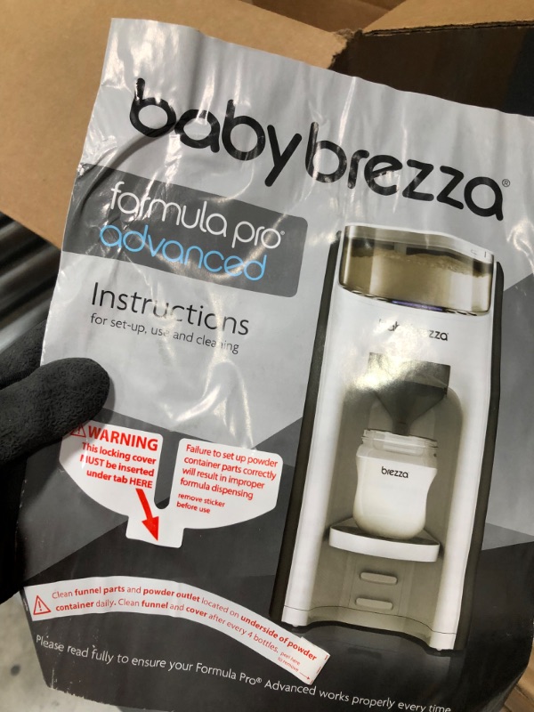 Photo 4 of Baby Brezza New and Improved Formula Pro Advanced Dispenser Machine