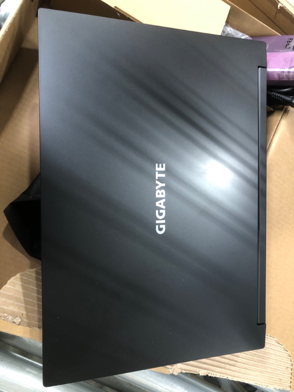 Photo 3 of GIGABYTE G5 KC - 15.6" FHD IPS Anti-Glare 144Hz - Intel Core i5-10500H - NVIDIA GeForce RTX 3060 Laptop GPU 8 GB GDDR6 - 16 GB Memory - 512 GB PCIe SSD-Windows 10 Home - Gaming Laptop(G5 KC-5US1130SH)
