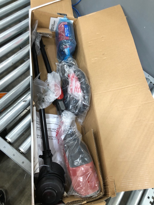 Photo 1 of 60V MAX* Electric Battery 13" (33.02 cm) / 15" (38.1 cm) Brushless String Trimmer (51831)
