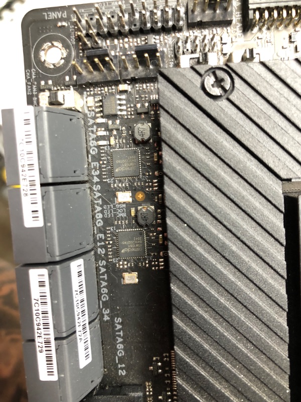 Photo 1 of ASUS Pro WS WRX80E-SAGE SE WIFI AMD Threadripper Pro EATX workstation motherboard (PCIe 4.0, ASMB9-iKVM, 2x10Gb LAN, 7xPCIe 4.0 X16 slots, 3xM.2,2xU.2 ports, 11 USB 3.2 Gen 2 ports,8-channel DDR4 ECC)

