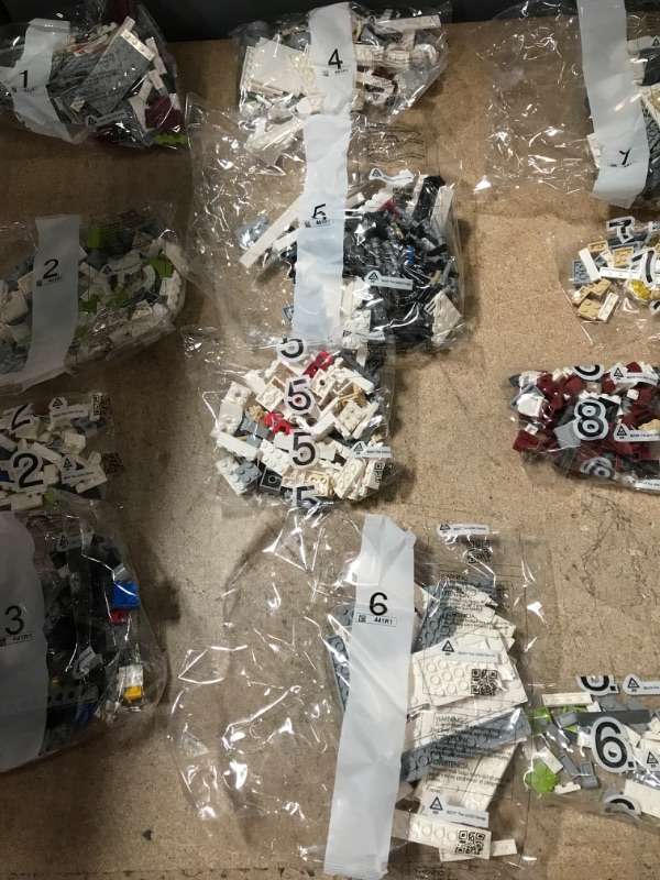 Photo 10 of (PREVIOUSLY OPENED, POSSIBLY MISSING PIECES)
LEGO Star Wars Republic Gunship 75309 Building Kit; Cool, Ultimate Collector Series Build-and-Display Model (3,292 Pieces)