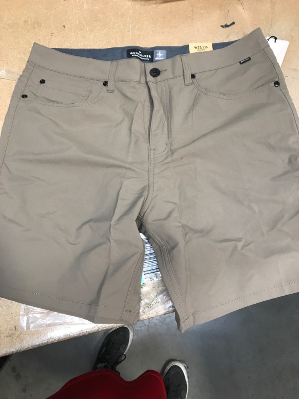 Photo 2 of Quiksilver Men's Union Amphibian Hybrid 20 Inch Outseam Water Friendly Short
size 33 slim fit