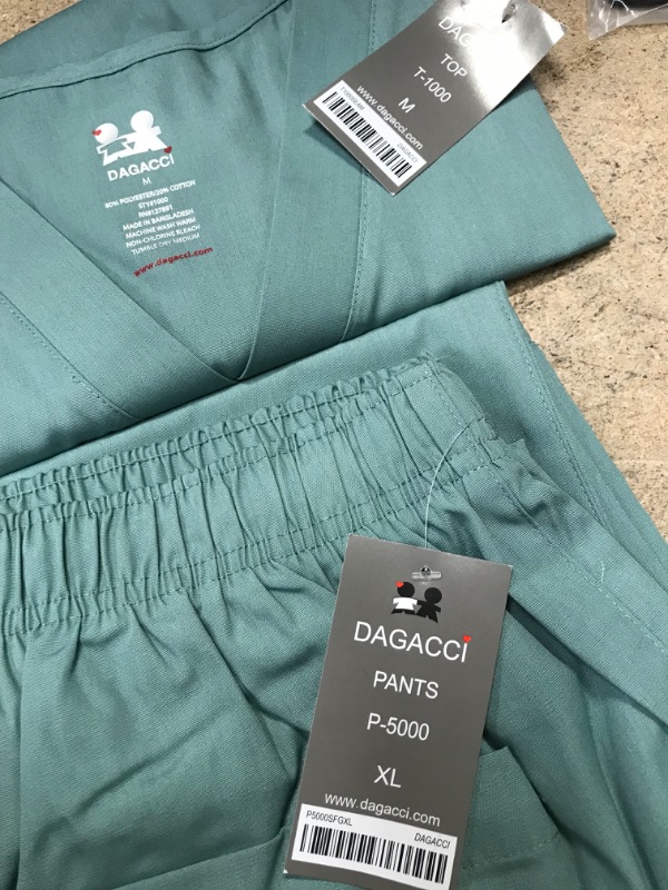 Photo 3 of Dagacci Scrubs Medical Uniform Women and Man Scrubs Set Medical Scrubs Top-M and Pants-XL
