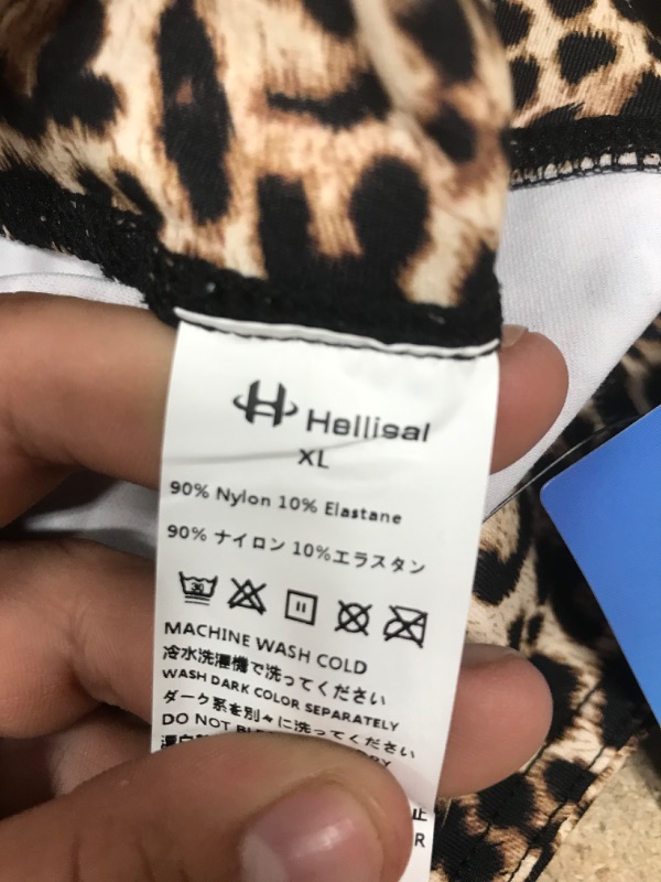 Photo 5 of HELLISAL FITNESS LEOPARD STRECH PANTS XL 