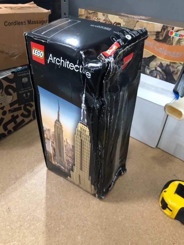 Photo 3 of (MINOR DAMAGE)LEGO Architecture Empire State Building 21046 New York City Skyline Architecture Model Kit for Adults and Kids, Build It Yourself Model Skyscraper (1767 Pieces)
**BOX DAMAGE**
