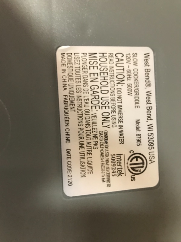 Photo 2 of **tested and function's** West Bend 87905 Slow Cooker Large Capacity Non-stick Variable Temperature Control Includes Travel Lid and Thermal Carrying Case, 5-Quart, Silver
