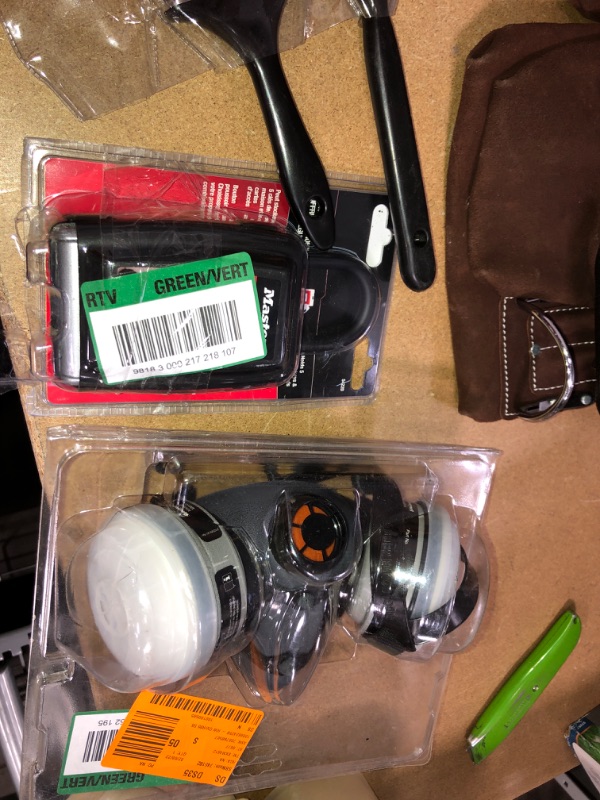 Photo 3 of **SOLD AS IS** ASSORTMENT OF HOME GOODS, TOOLS, ACCESSORIES BUNDLE-NO REFUNDS