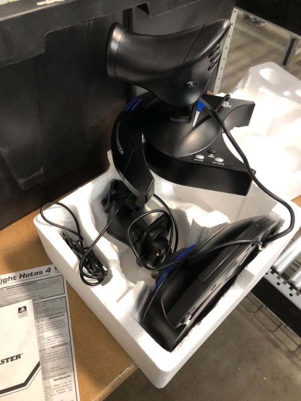Photo 1 of *USED*
Thrustmaster T-Flight Hotas 4 (PS4 and PC)
