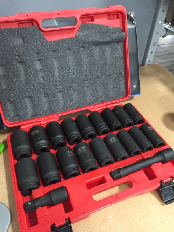 Photo 1 of *SEE last picture for damage*
NEIKO 02347A 3/4-Inch Drive Socket Set, Master 20-Piece SAE and Metric Socket Set, SAE 1" to 1 1/2" and Metric 26 to 38 mm, Extension Bars Included
