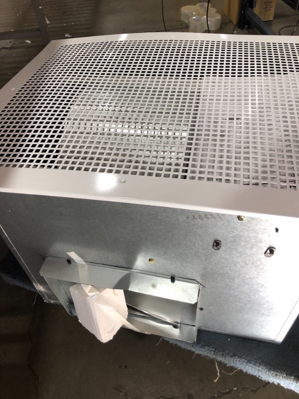 Photo 5 of **MINOR DAMAGE** Broan-Nutone L900 High Capacity Ventilator Fan, Commercial Exhaust Fan, 4.1 Sones, 120V, 901 CFM,White
