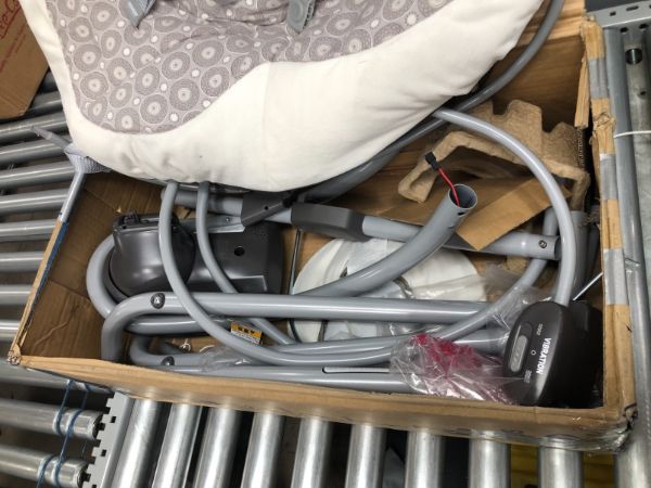 Photo 3 of Graco Simple Sway Swing
