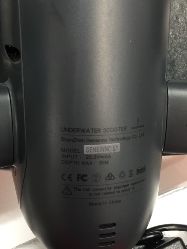 View 2 of Geneinno Trident Waterproof Drone 164ft Deep Two Speed 1.8m/s Sea Scooter Underwater Booster Diving Accelerator Snorkeling Equipment 480W 45mins Working time
- No batterie (Unable to test)