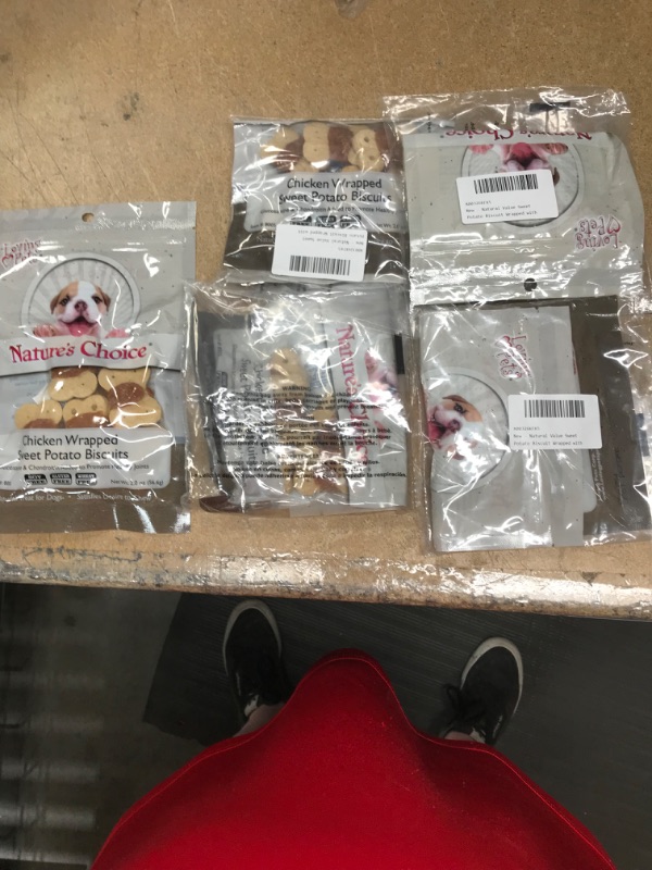 Photo 1 of **NON-REFUNDABLE**
BB 5/23
5 BAGS
Natural Value Sweet Potato Biscuit Wrapped with Chicken Breast
