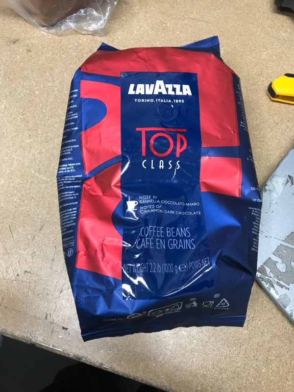 Photo 2 of *** EXP:30/11/2023**  ** NON-REFUNDABLE**  ** SOLD AS IS **
Lavazza Top Class Whole Bean Coffee Blend, Medium Espresso Roast Bag, 2.2 Pound (Pack of 1), Authentic Italian, Blended and roasted in Italy, Full bodied with smooth and balanced flavor
