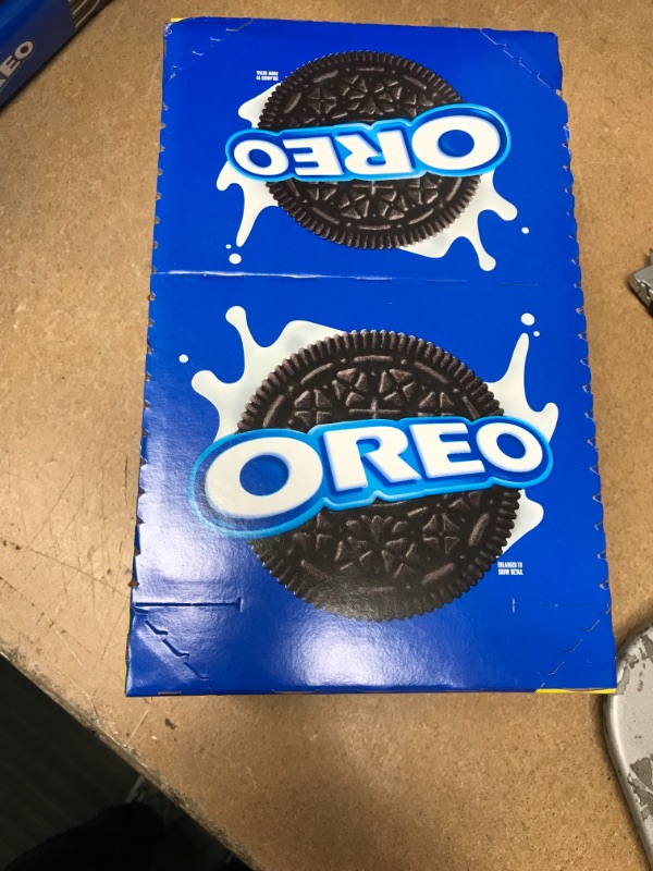 Photo 2 of ** 06 APR 2022**  *** NON-REFUNDABLE**  ** SOLD AS IS**
OREO Chocolate Sandwich Cookies, Original Flavor, 10 King Size Snack Pack 
