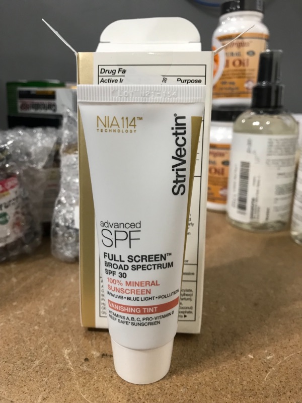 Photo 2 of *** EXP: 11/2023**  ***NON-REFUNDABLE**  *** SOLD AS IS**
StriVectin Full Screen Broad Spectrum SPF 30
