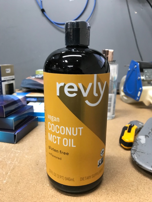 Photo 2 of ** EXP:06/2022**   *** NON-REFUNDABLE**   *** SOLD AS IS **
Amazon Brand - Revly 100% Coconut MCT 32oz
