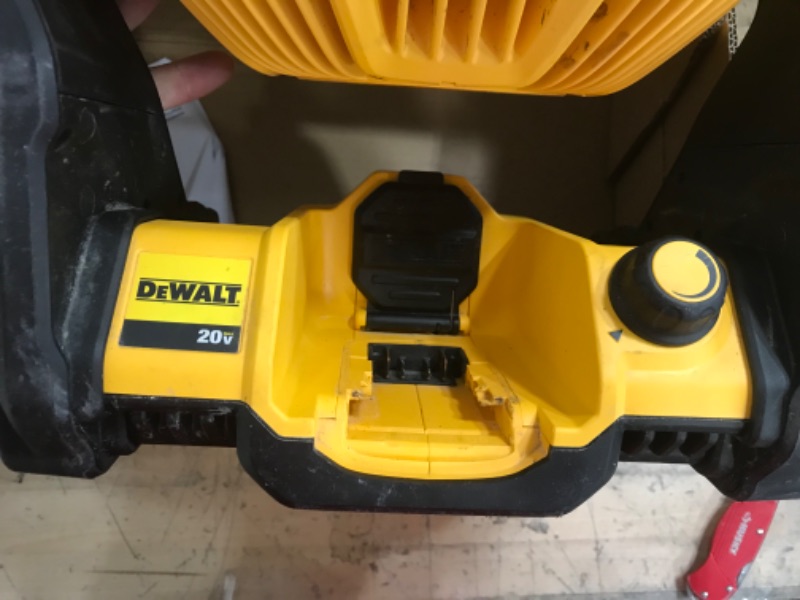 Photo 5 of DEWALT 20V MAX* Jobsite Fan, Tool Only (DCE512B)
