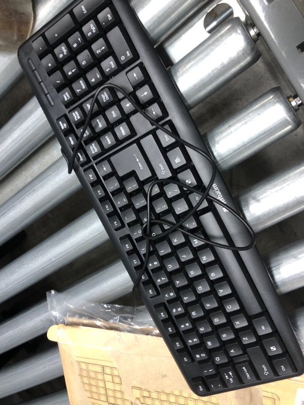 Photo 1 of Verbatim 99201 Slimline Corded USB Keyboard | Quill

