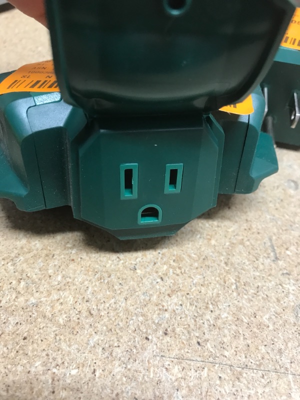 Photo 1 of ** SETS OF 3***
3-Outlet Power Hub Adapter Green
