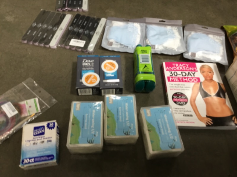 Photo 1 of NO RETURNS NONREFUDABLE
BUNDLE OF ASSORTED HEALTH, HYGENE, MASKS, COSMETIC ITEMS