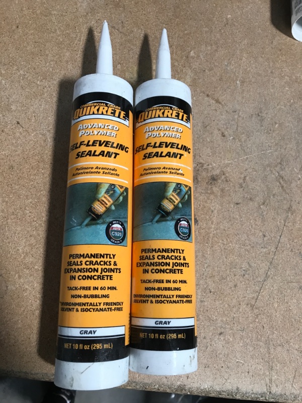 Photo 1 of **EXPIRE DATE : 12/07/2021** SET OF 2 : Quikrete 10.1 oz. Self-Leveling Sealant