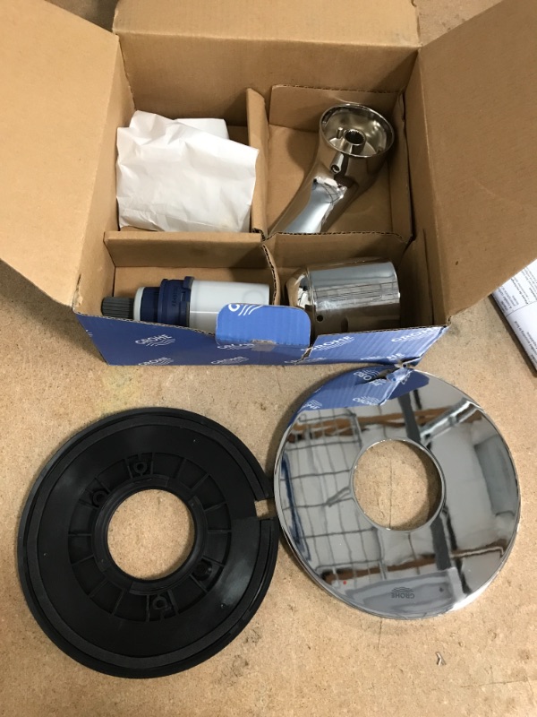 Photo 2 of **MISSING HARDWARE** GROHE Eurosmart 1-Handle Pressure Balance Valve Trim Kit in StarLight Chrome with Cartridge (Valve Not Included)