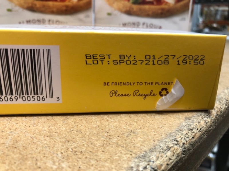 Photo 3 of (NON-REFUNDABLE)
EXPIRATION DATE: 01/27/2022
Simple Mills Almond Flour, Cauliflower Pizza Dough Mix, Gluten Free, Made with whole foods, 3 Count (Packaging May Vary)
