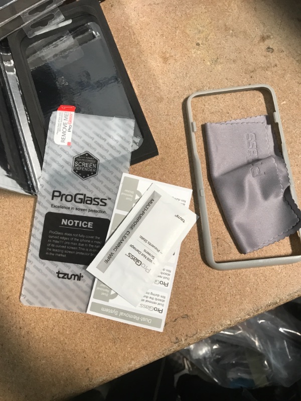 Photo 2 of ** SETS OF 2**
iPhone X Max and 11 PRO Max Tempered Glass Screen Protection System
