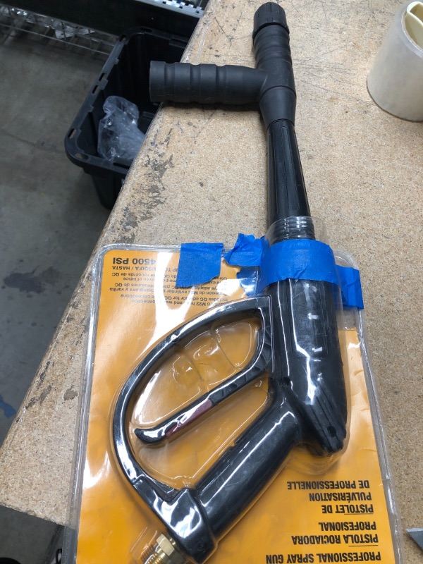 Photo 2 of 4500 PSI Spray Gun with Adaptor
