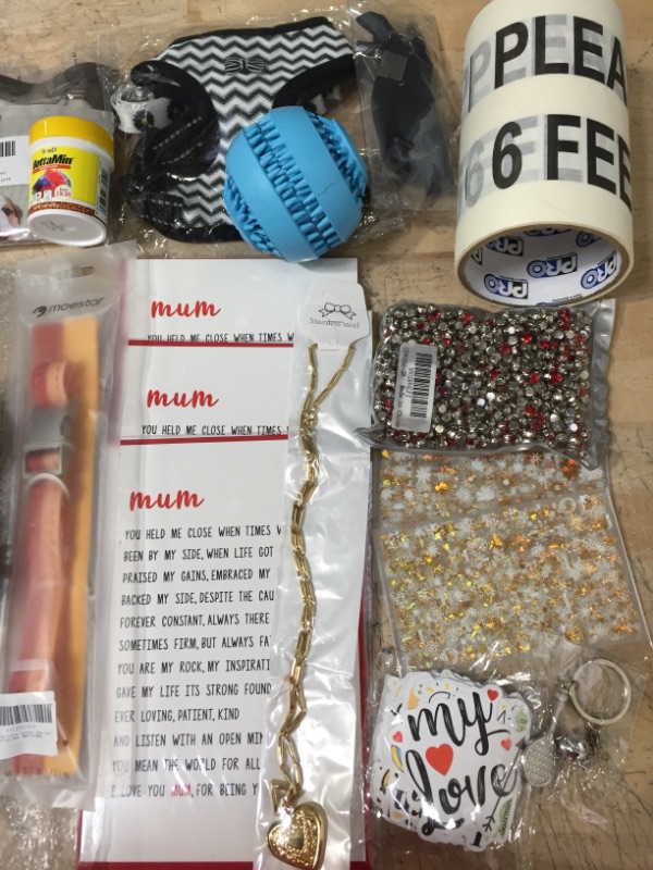 Photo 2 of **NOT REFUNDABLE** BUNDLE OF ASSORTED MISC AMAZON ITEMS