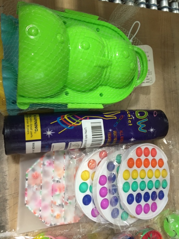 Photo 4 of ** NON-REFUNDABLE** ASSORTED MISCELLANEOUS Amazon toys
Sand/snow toys, Sensory fidget toys, glow sticks