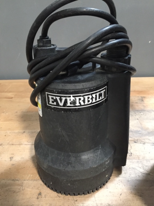 Photo 2 of ***PARTS ONLY*** Everbilt
1/6 HP Plastic Submersible Utility Pump