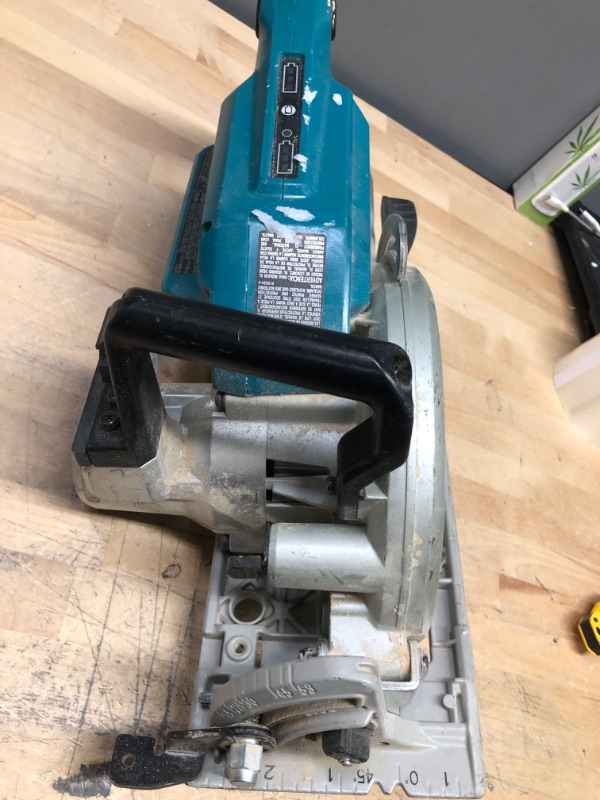 Photo 5 of Makita XSR01Z 36V (18V X2) LXT® Brushless Rear Handle 7-1/4" Circular Saw, Tool Only
