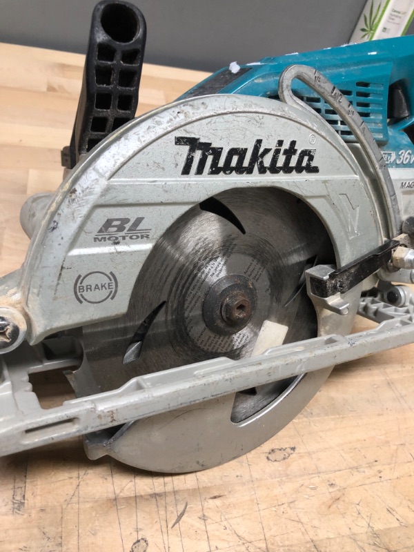 Photo 3 of Makita XSR01Z 36V (18V X2) LXT® Brushless Rear Handle 7-1/4" Circular Saw, Tool Only
