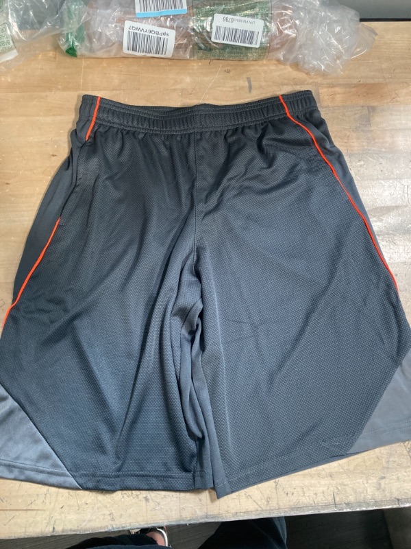 Photo 2 of C9 Champion Boys' Color Block Short-9" Inseam xl 
