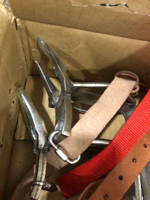 Photo 1 of Happybuy Tree Climbing Spikes, 1 Pair Stainless Steel Pole Climbing Spurs, w/Adjustable Straps and Cow Leather Padding, Arborist Equipment for Climbers, Logging, Hunting Observation, Fruit Picking
**USED MINOR WEAR AND TEAR***