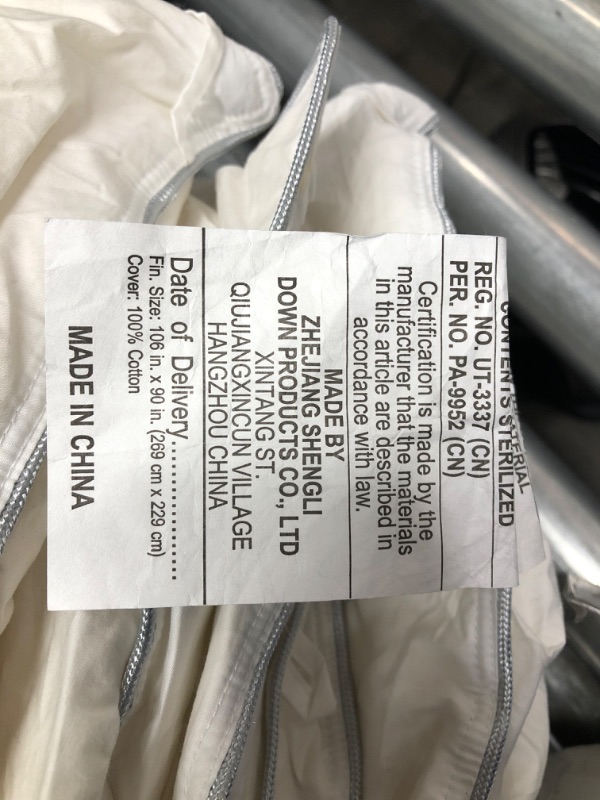 Photo 1 of  White Goose Feather Down with Polyester Comforter Duvet Insert All Seasons 600 Thread Count Soft 100% Cotton Cover Down Proof, Cozy Duvet with Corner Tabs. (106 in X 90in.)
