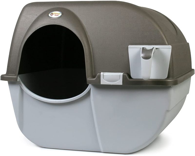 Photo 1 of **DAMAGED**
Omega Paw NRA15 Self Cleaning Litter Box Regular Size
