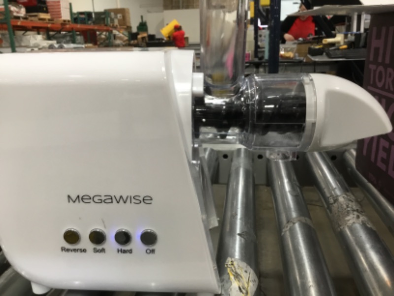 Photo 3 of MegaWise Pro Slow Masticating Juicer 95% Juice Yield 2 Speed Modes 9 Segment Spiral Cold Press Extractor Machine for Vegetables, Fruits, and nuts | Better Nutrition & Tastes Better
