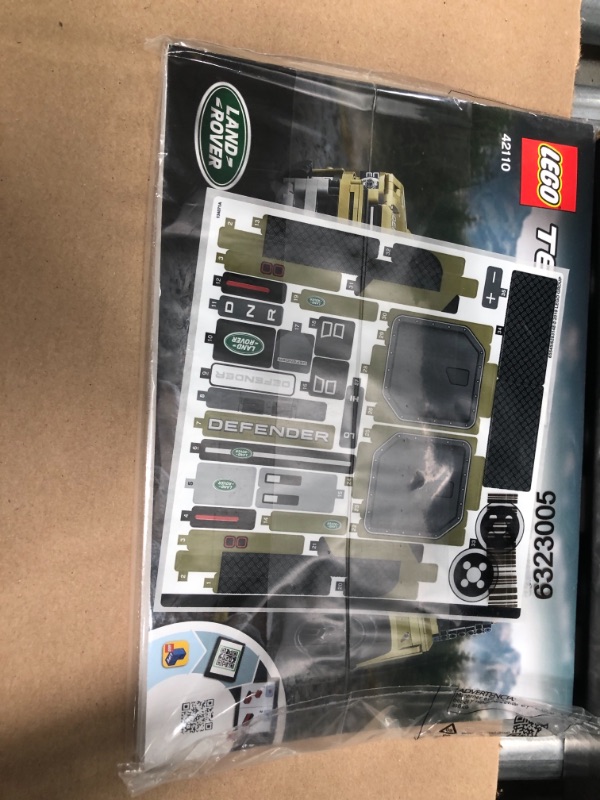 Photo 6 of LEGO Technic Land Rover Defender 42110 Building Kit (2573 Pieces)
