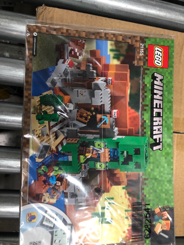 Photo 3 of LEGO Minecraft The Creeper Mine 21155 Building Kit (834 Pieces)
