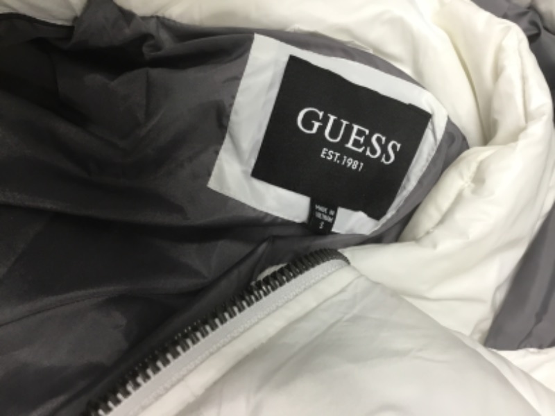 Photo 3 of GUESS mens Mid-weight Puffer Jacket With Removable Hood
SMALL