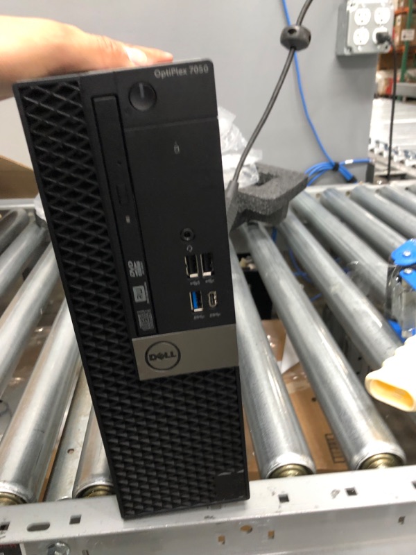 Photo 1 of ***PARTS ONLY*** Dell Optiplex 7050 | Small Form Factor | Intel 6th Gen i5-6500 | 16GB 2666MHz DDR4 | 256GB Solid State Drive SSD |